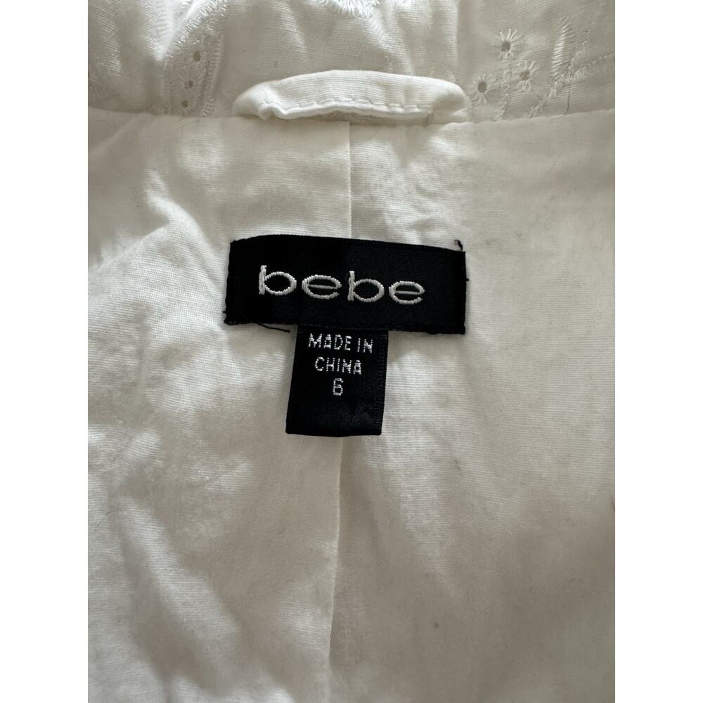 Bebe White Floral Embroidered Jacket Size 6 Belted Waist Elegant City Style EUC - Picture 4 of 8